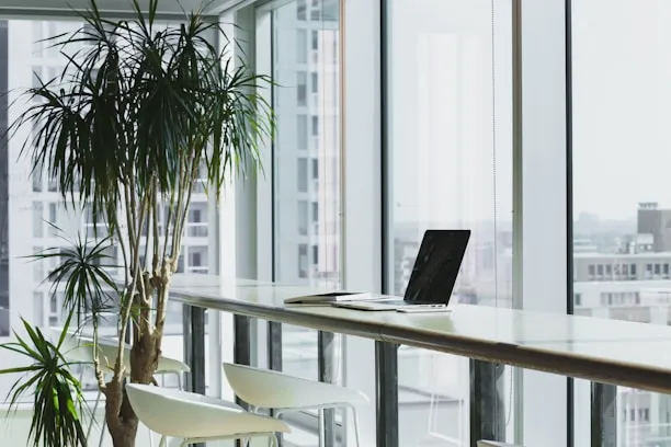 KI im modernen Arbeitsumfeld: Ein Leitfaden für Unternehmen